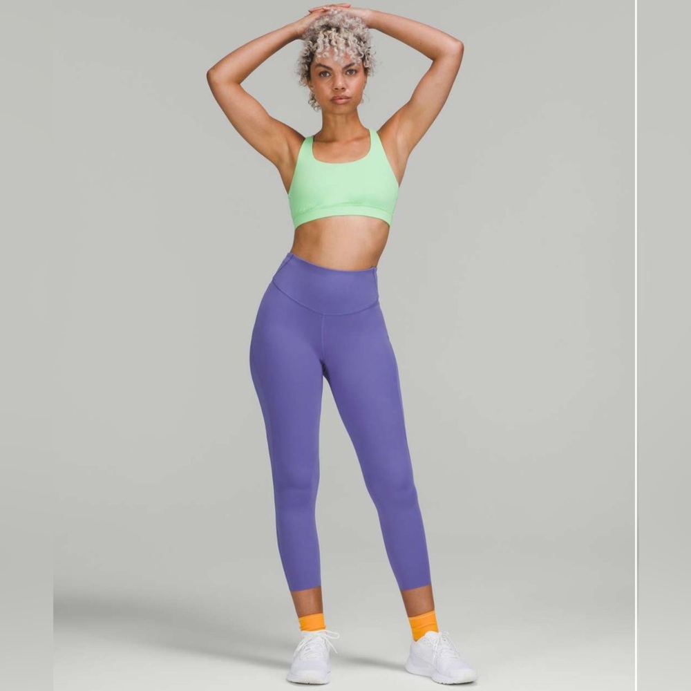 Lululemon Base Pace High-Rise Running Tight 25"
Charged Indigo Size 4